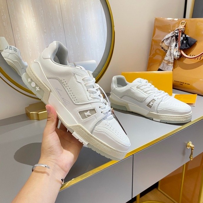 L0vis Vvtt0n Trainer Sneaker Rubber Grain White Virgil Abloh For Men LV 1A8WAX