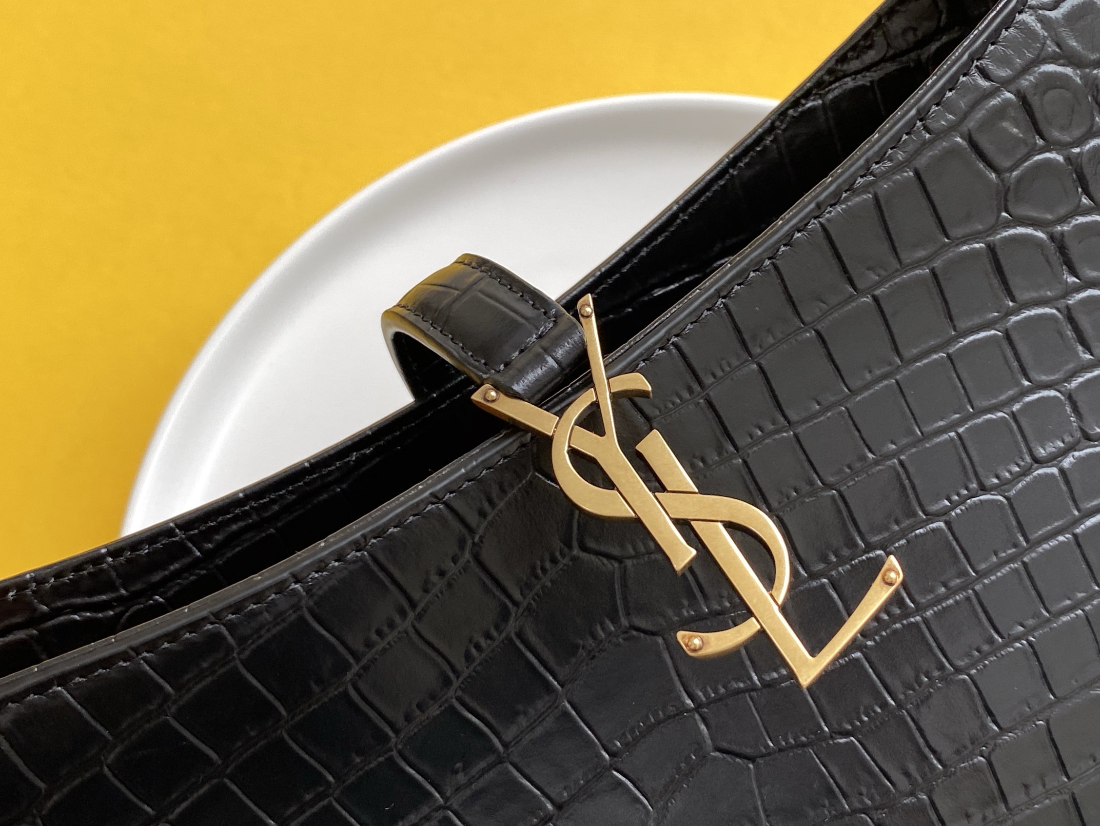 Sa1nt Lau*nt LE 5 À 7 Hobo Bag Black In Embossed Material For Women 9in/23cm Y51 657228DZESW1062
