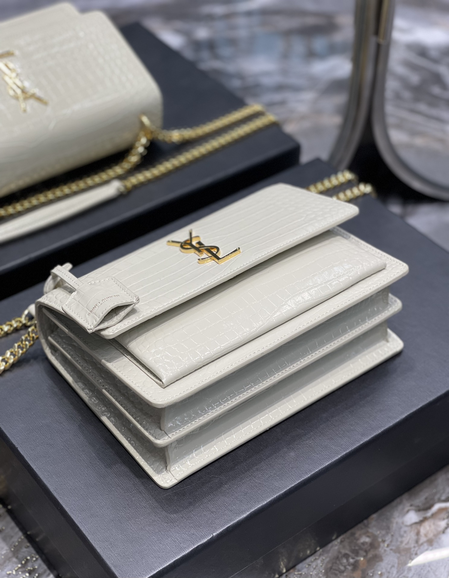 Sa1nt Lau*nt Sunset Medium Chain Bag For Women 8.6in/22cm White Y51 442906DND0J9207