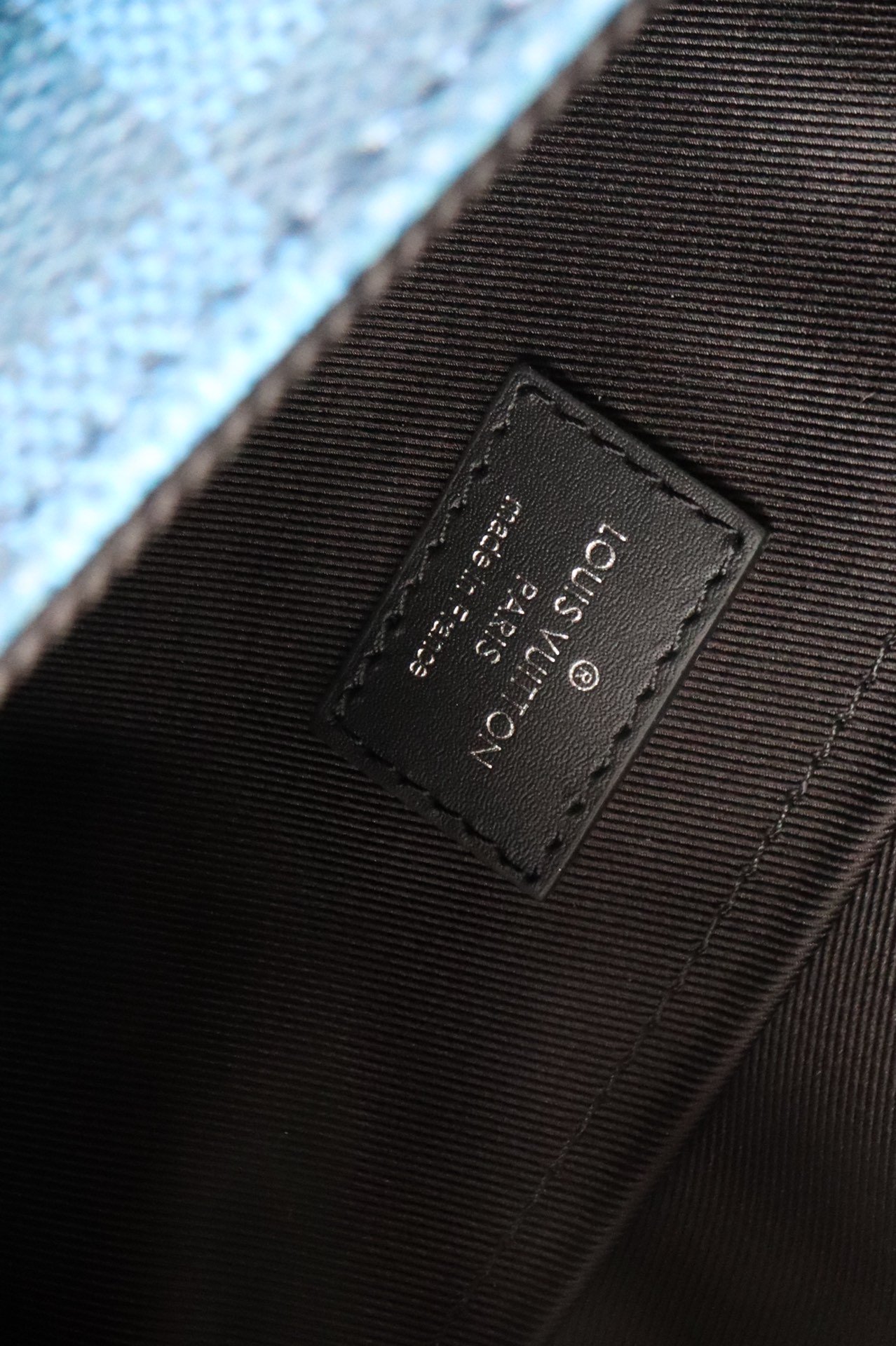 L0vis Vvtt0n Studio Messenger Damier Graphite Blue For Men, Men’s Bags, Shoulder And Crossbody Bags 9.3in/25.3cm LV N50026