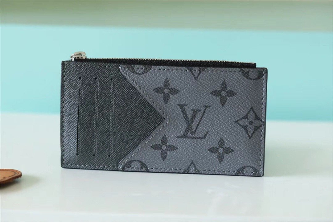L0vis Vvtt0n Coin Card Holder Monogram Eclipse For Men, Men’s Wallet 5.7in/14.5cm LV M69533