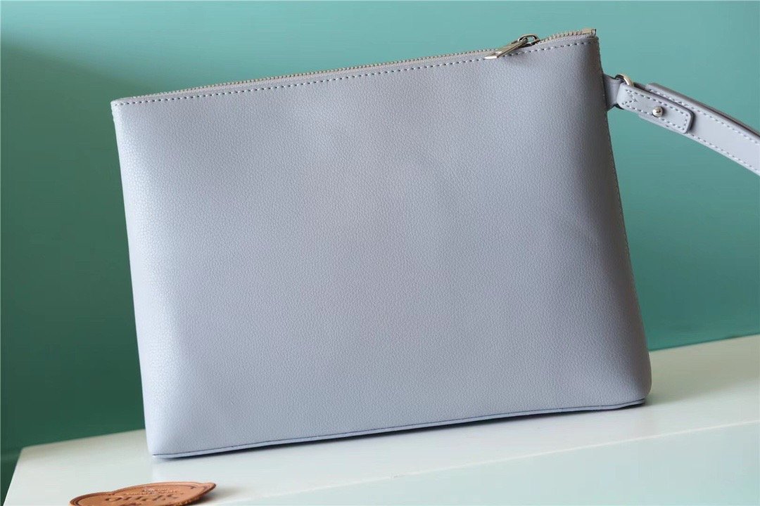 L0vis Vvtt0n Pochette Ipad Grey Aerogram For Men, Men’s Wallet 30cm LV M81029