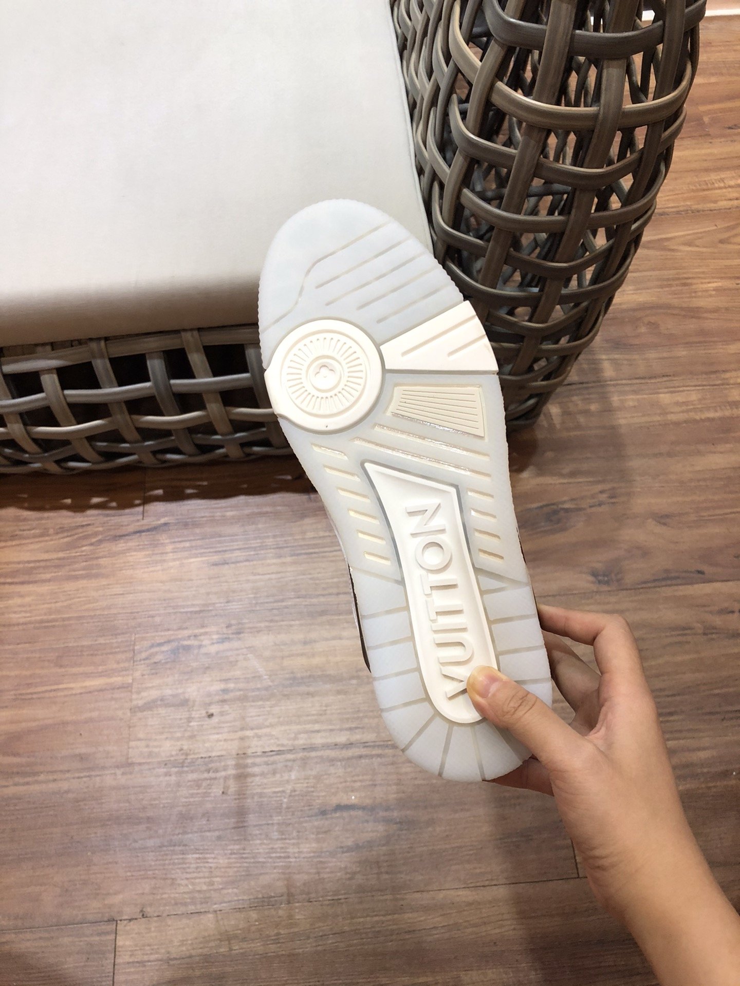L0vis Vvtt0n Trainer Sneaker Rubber Monogram White/Brown Virgil Abloh For Men LV