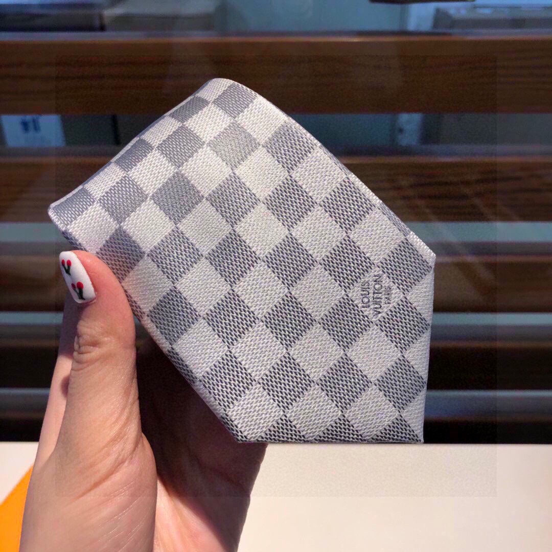 L0vis Vvtt0n Damier Classic Tie Grey LV Men Tie M71214