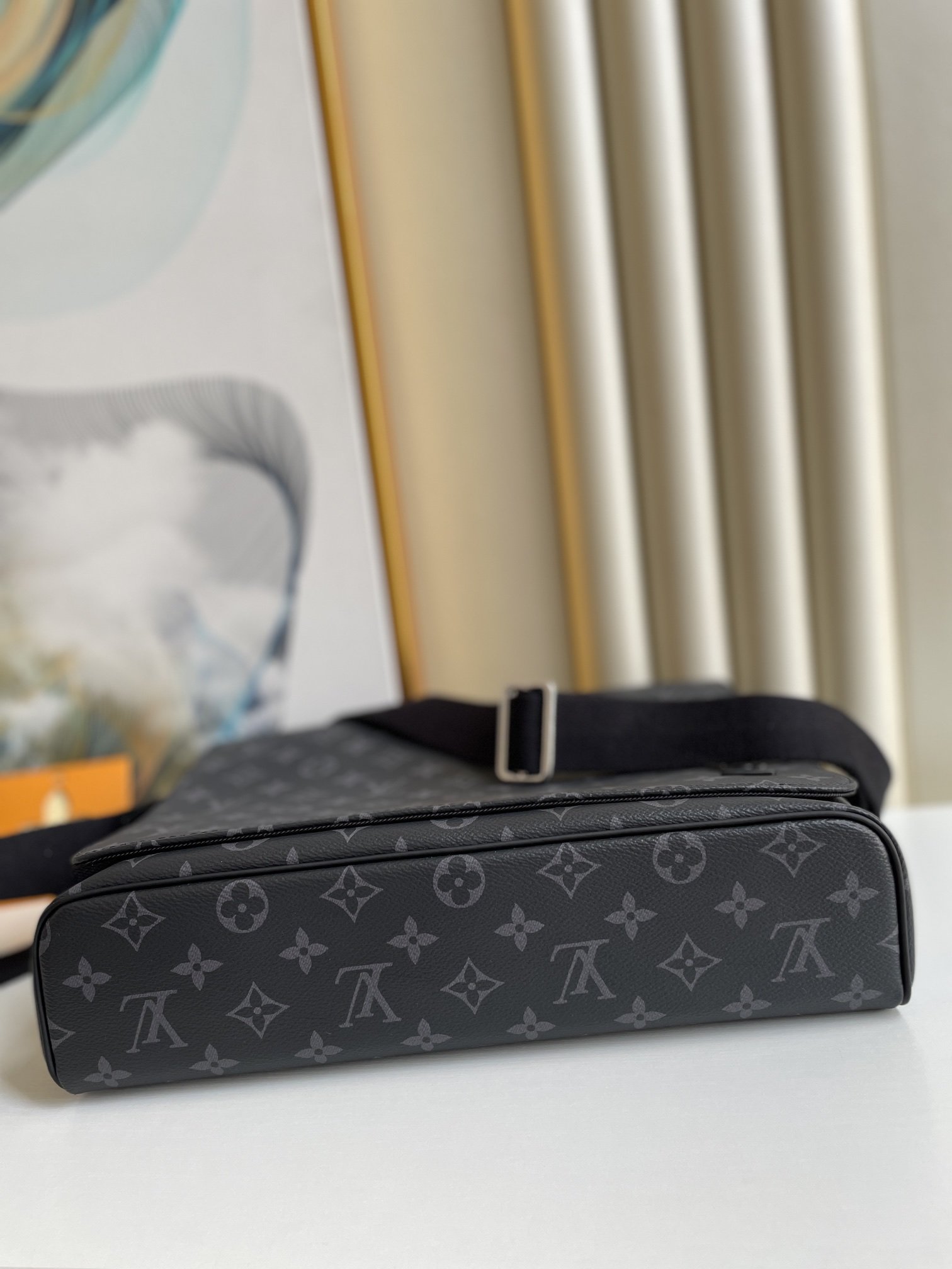 L0vis Vvtt0n District MM Monogram Eclipse Canvas For Men, Men’s Bags, Shoulder And Crossbody Bags 12.2in/31cm LV M44001
