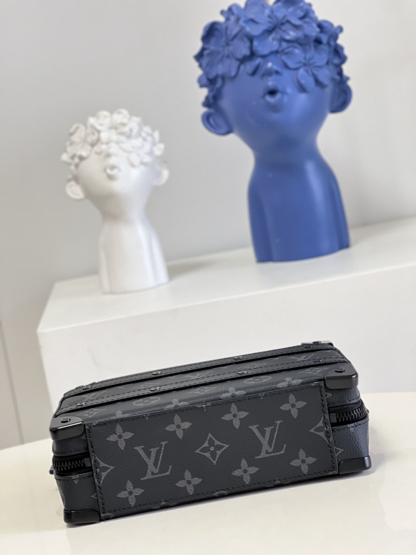L0vis Vvtt0n Handle Soft Trunk Monogram Eclipse For Men, Men’s Bags 8.5in/22cm LV M45935