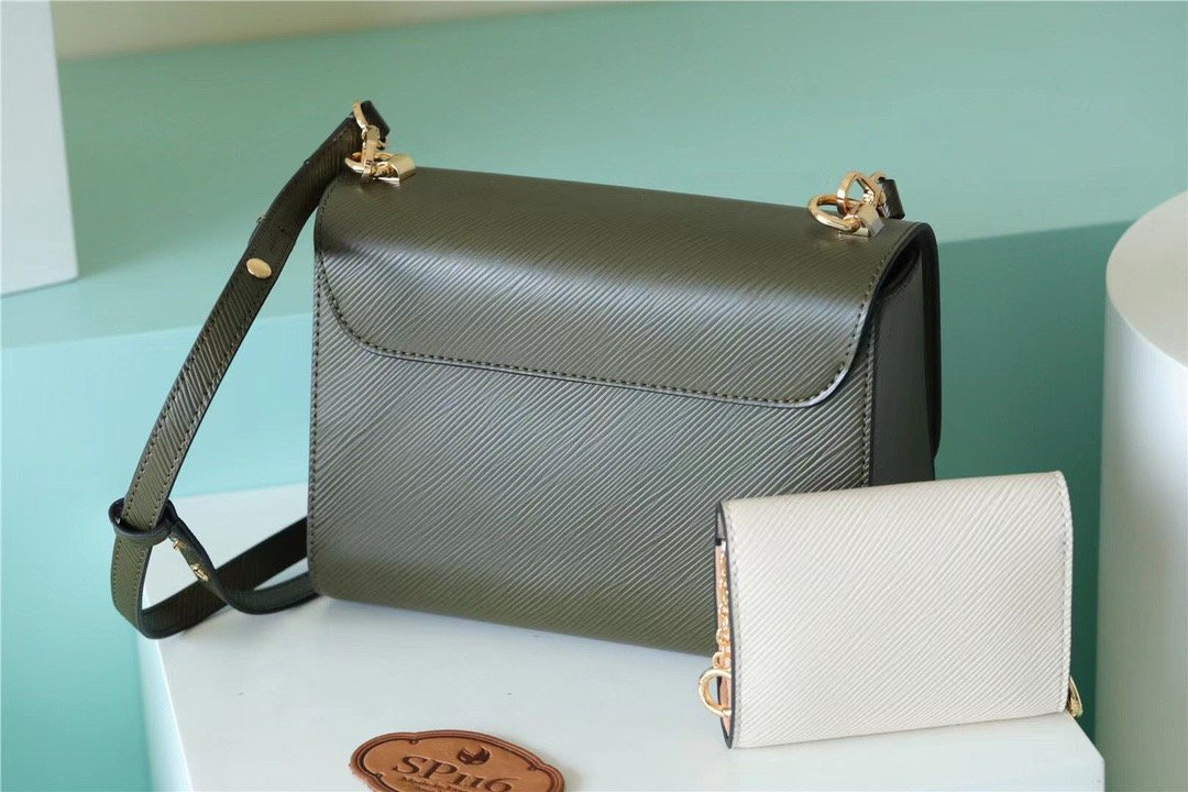 L0vis Vvtt0n Twist MM Bag, Shoulder and Cross Body Bags For Women Kaki / Quartz White 9.1in/23cm LV M59884