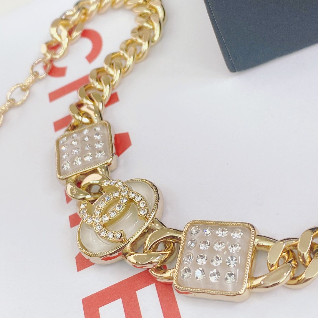Ch**el Necklace
