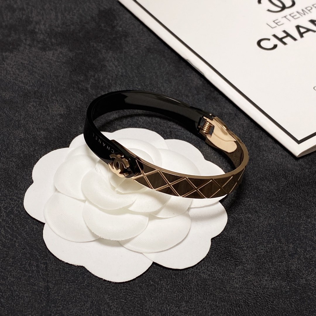 Ch**el Bracelet