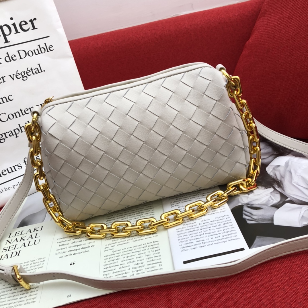 B0tt*ga Ven*ta Crossbody Bag White, For Women, Women’s Bags 9.4in/24cm