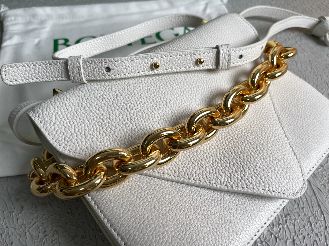 B0tt*ga Ven*ta Mount White, For Women, Women’s Bags 8.3in/21cm 667399V12M09009