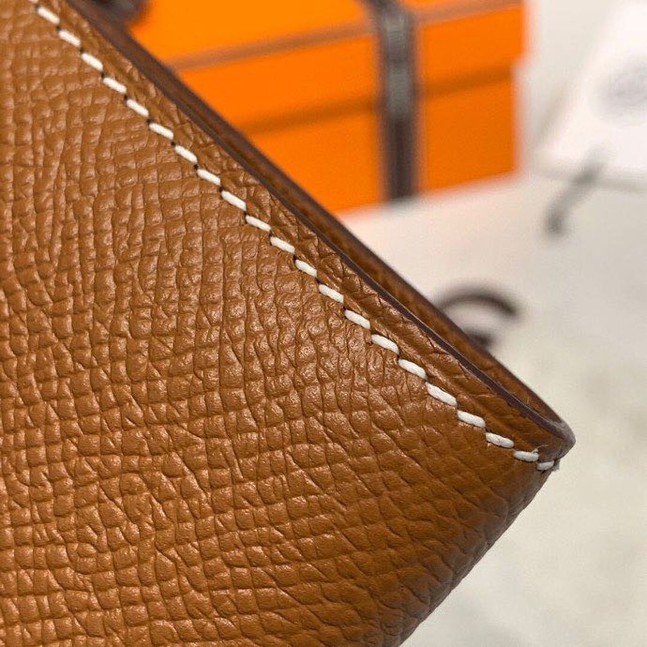 H**me5 Kelly Wallet To Go Woc Brown With Gold Toned Hardware Bag For Women 8.2in/21cm