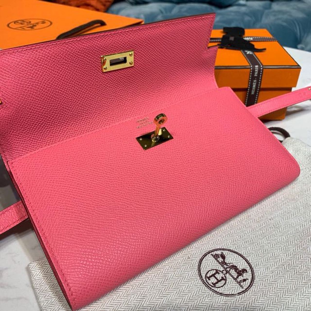 H**me5 Kelly Wallet To Go Woc Pink With Gold Toned Hardware Bag For Women 8.2in/21cm