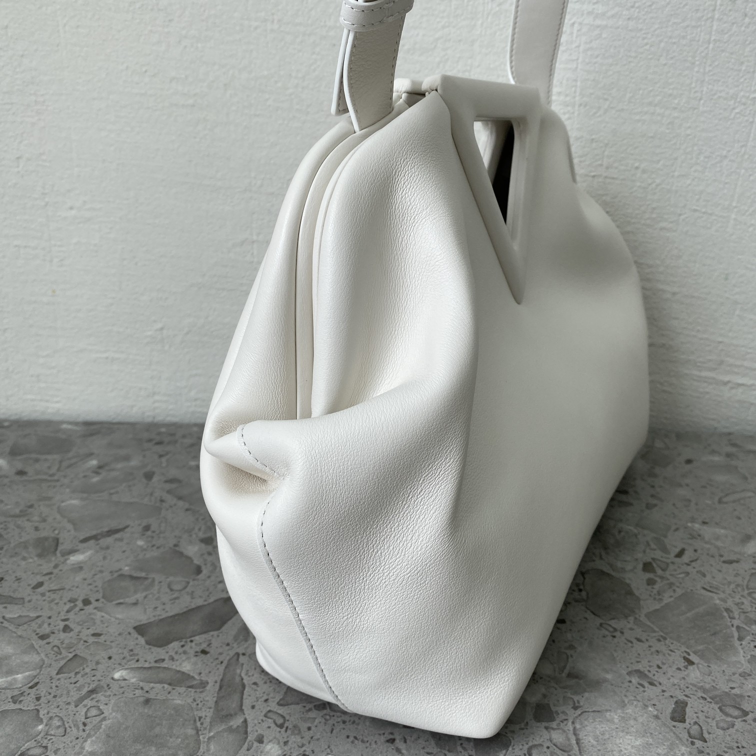 B0tt*ga Ven*ta Point Chalk, For Women, Women’s Bags 13.7in/35cm 652446VCP409137