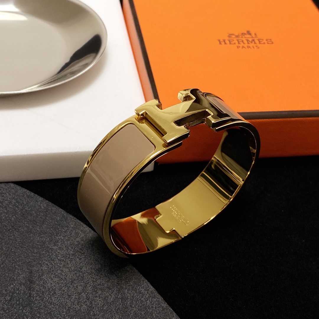 H**me5 Bracelet