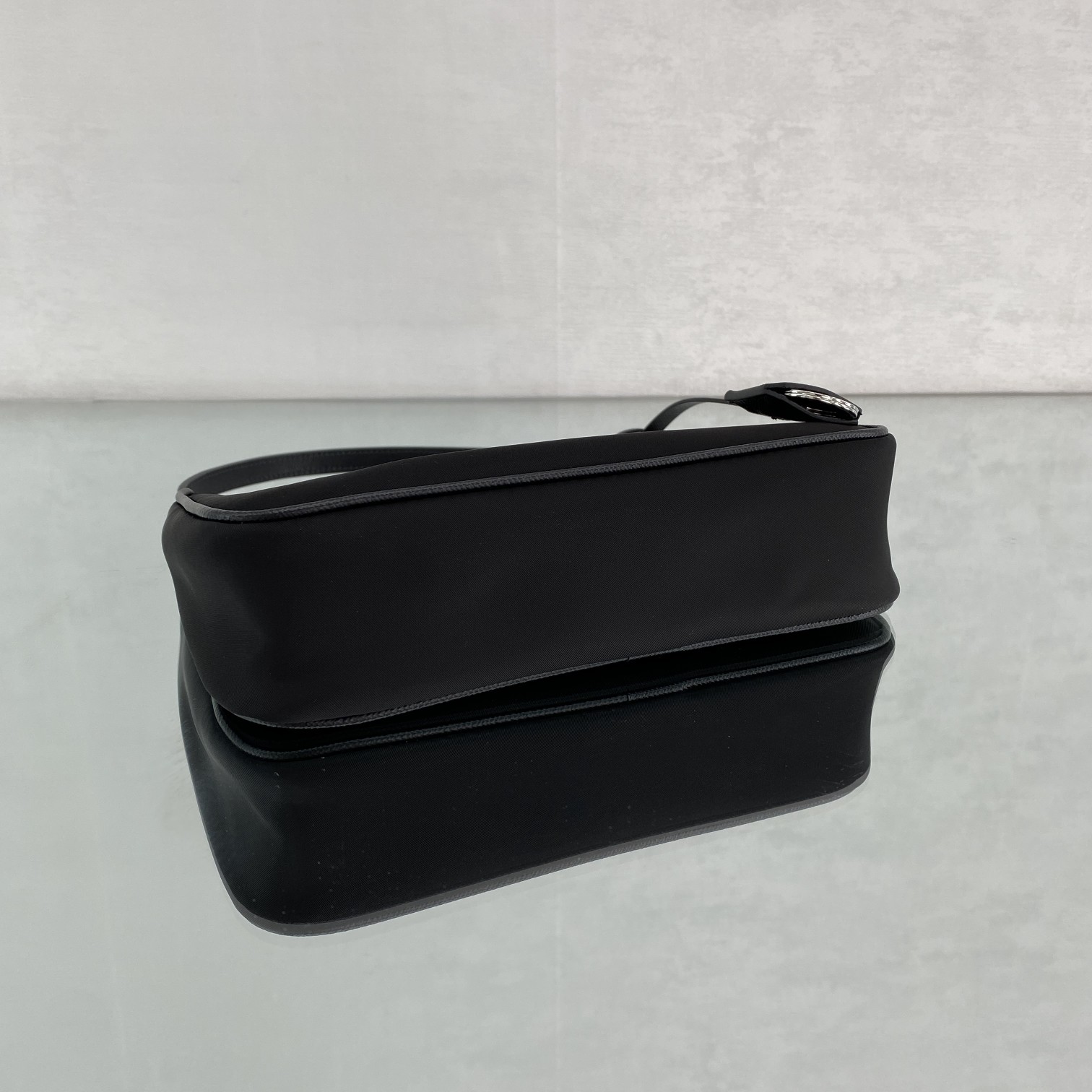Pra*a Re-Edition 2005 Saffiano Leather Bag Black For Women, Women’s Bags 8.6in/22cm