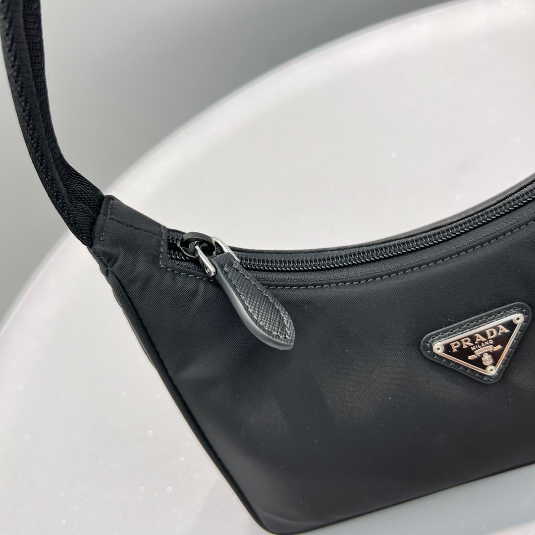 Pra*a Re-Nylon Re-Edition 2000 Mini-Bag Black For Women, Women’s Bags 8.6in/22cm 1NE515_RDH0_F0002