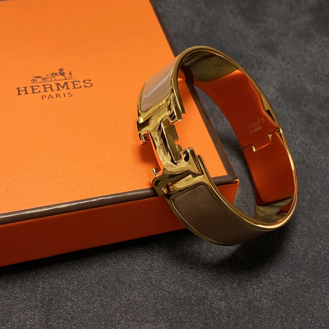 H**me5 Bracelet