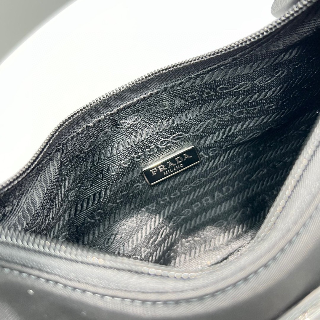 Pra*a Re-Nylon Re-Edition 2000 Mini-Bag Black For Women, Women’s Bags 8.6in/22cm 1NE515_RDH0_F0002