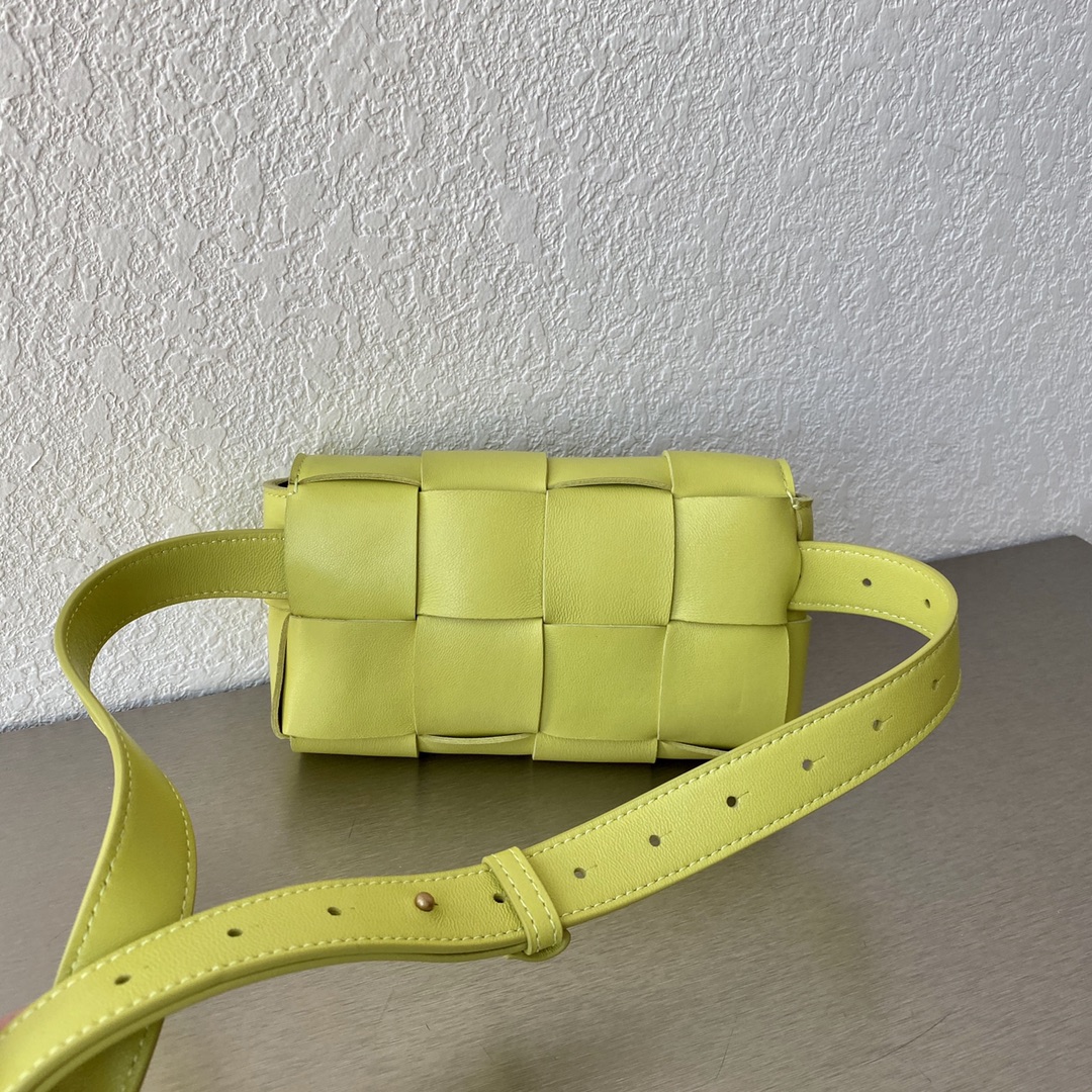B0tt*ga Ven*ta Belt Cassette Acid Kiwi, For Women, Women’s Bags 7in/18cm 668572VMAY17301