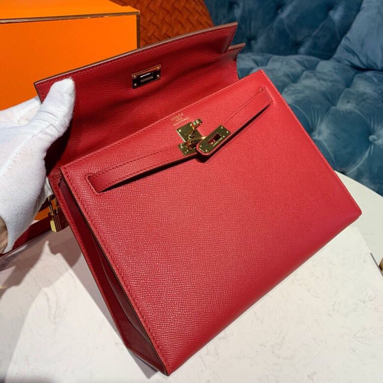 H**me5 Kelly Tomate For Women Gold Toned Hardware 10in/25cm
