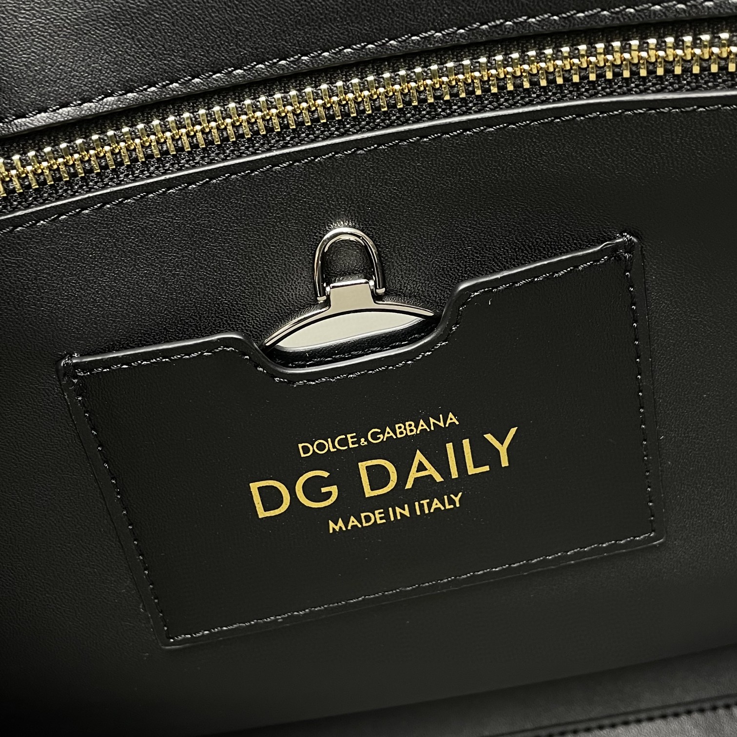 Dolce & Gabbana Small DG Daily Shopper Black For Women 14.6in/37cm DG BB7023AQ26980999