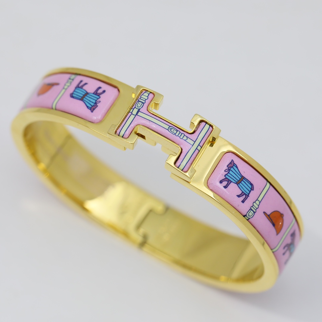 H**me5 Bracelet