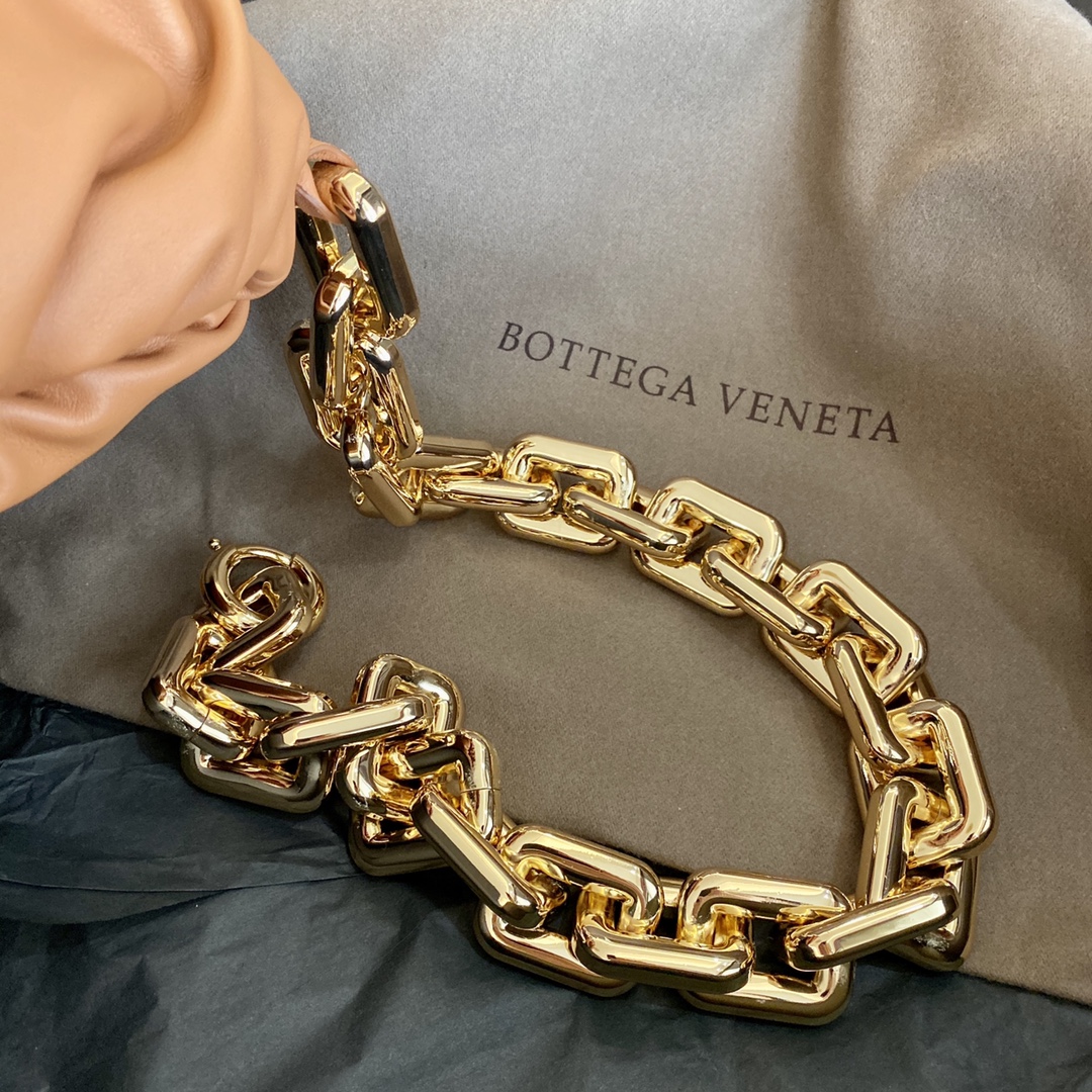 B0tt*ga Ven*ta Chain Pouch Light Orange, For Women, Women’s Bags 12.2in/31cm
