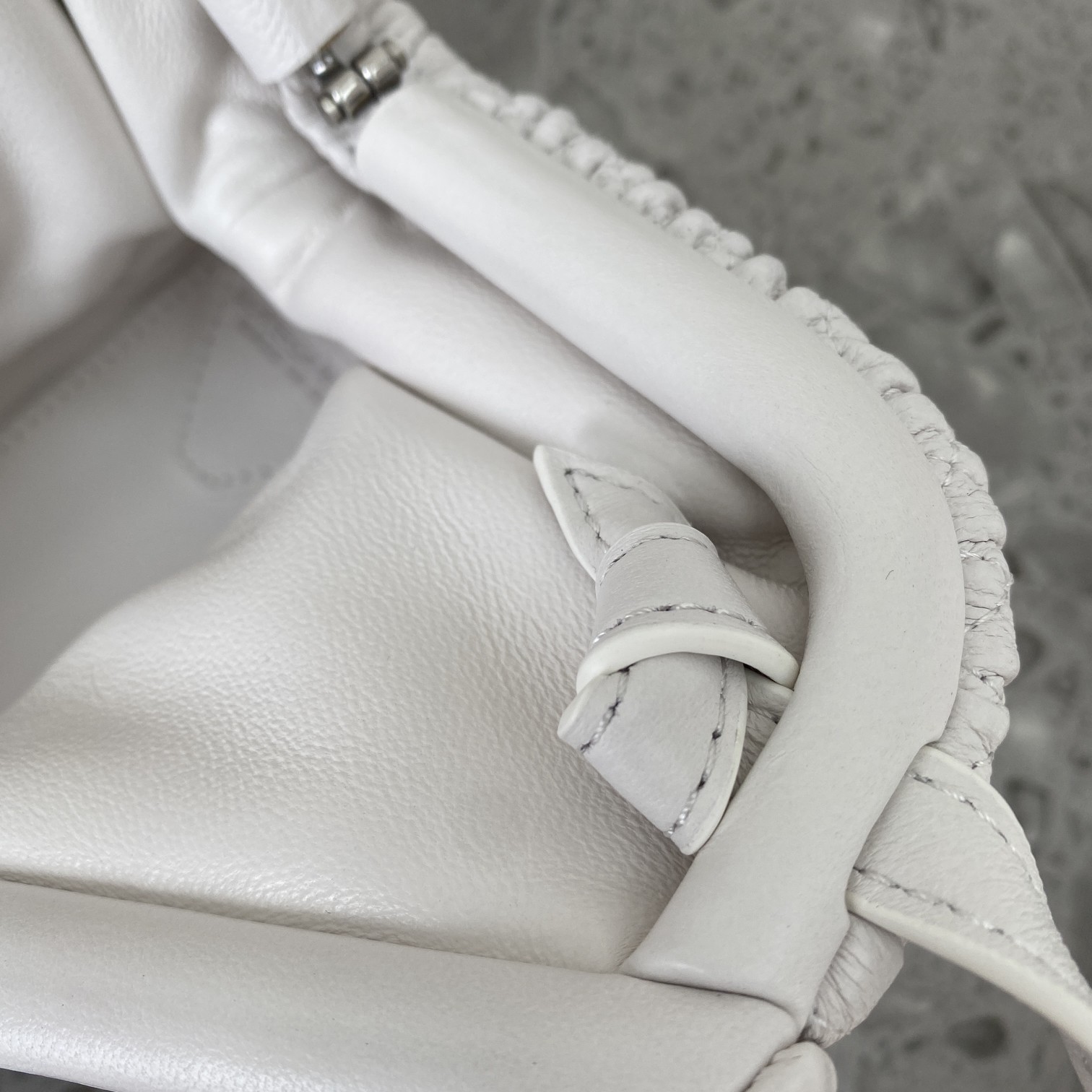B0tt*ga Ven*ta Point Chalk, For Women, Women’s Bags 9.4in/24cm 661986V0TB19137