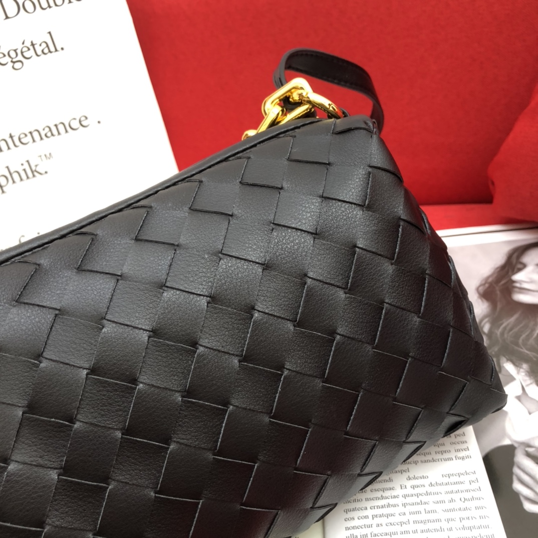 B0tt*ga Ven*ta Crossbody Bag Black, For Women, Women’s Bags 9.4in/24cm
