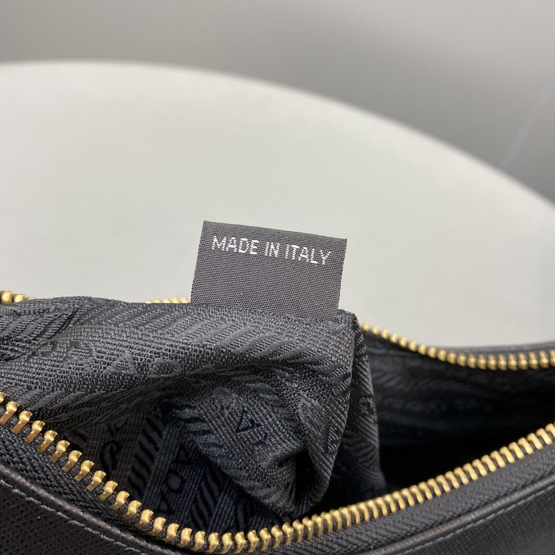 Pra*a Re-Edition 2005 Saffiano Shoulder Bag Black For Women, Women’s Bags 9.4in/24cm