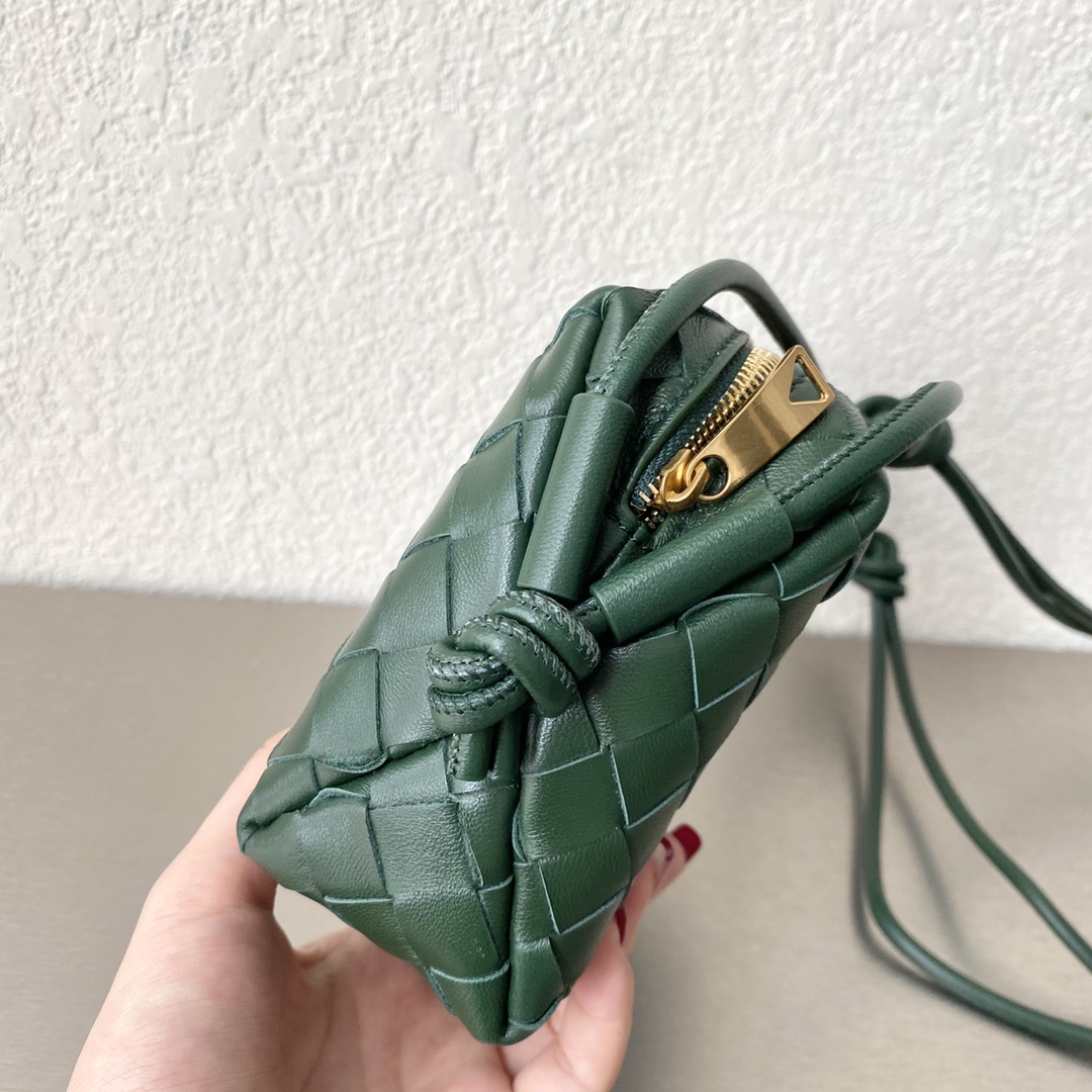 B0tt*ga Ven*ta Mini Loop Camera Bag Dark Green, For Women, Women’s Bags 6.7in/17cm