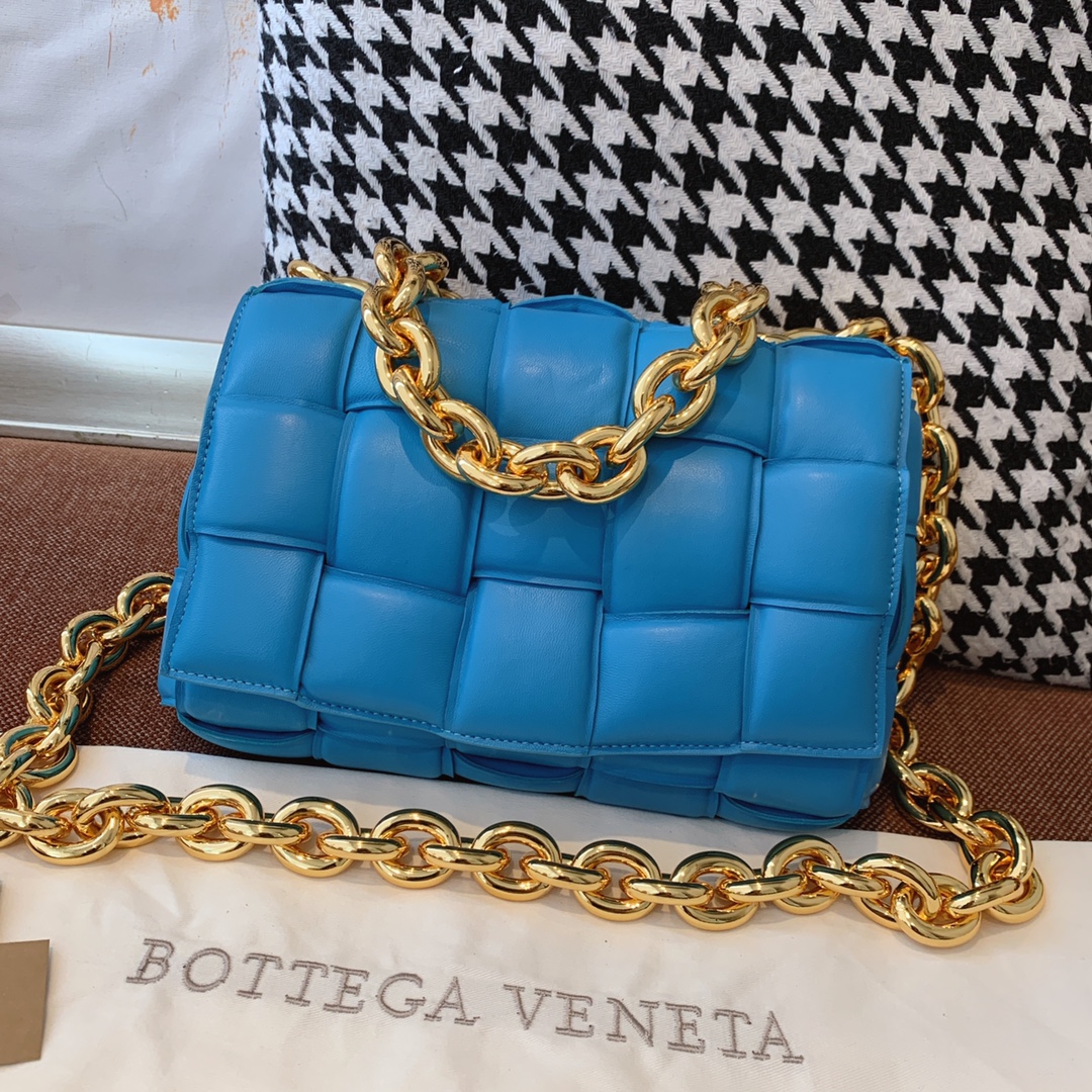 B0tt*ga Ven*ta Chain Cassette Blue, For Women, Women’s Bags 10.2in/26cm
