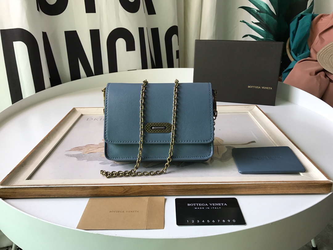 B0tt*ga Ven*ta Crossbody Blue, For Women, Women’s Bags 6.9in/17.5cm