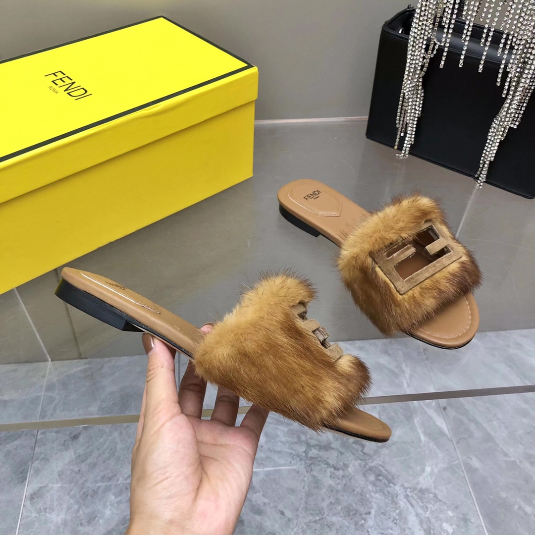 F**di Signature Brown Mink Slides For Women 8R8136AKXPF0XT6