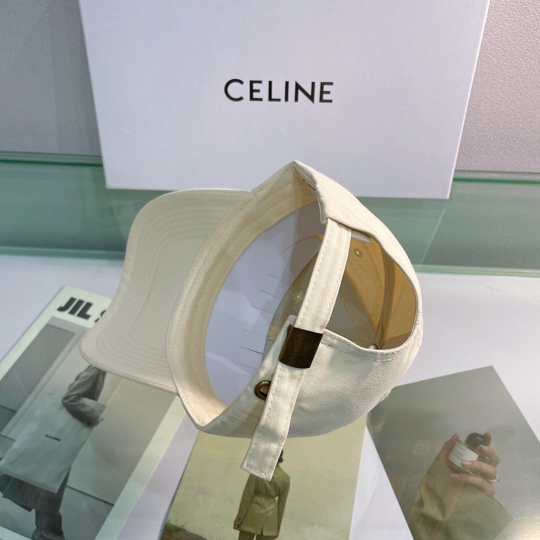 Ce1i*e Baseball Cap In Cotton Beige