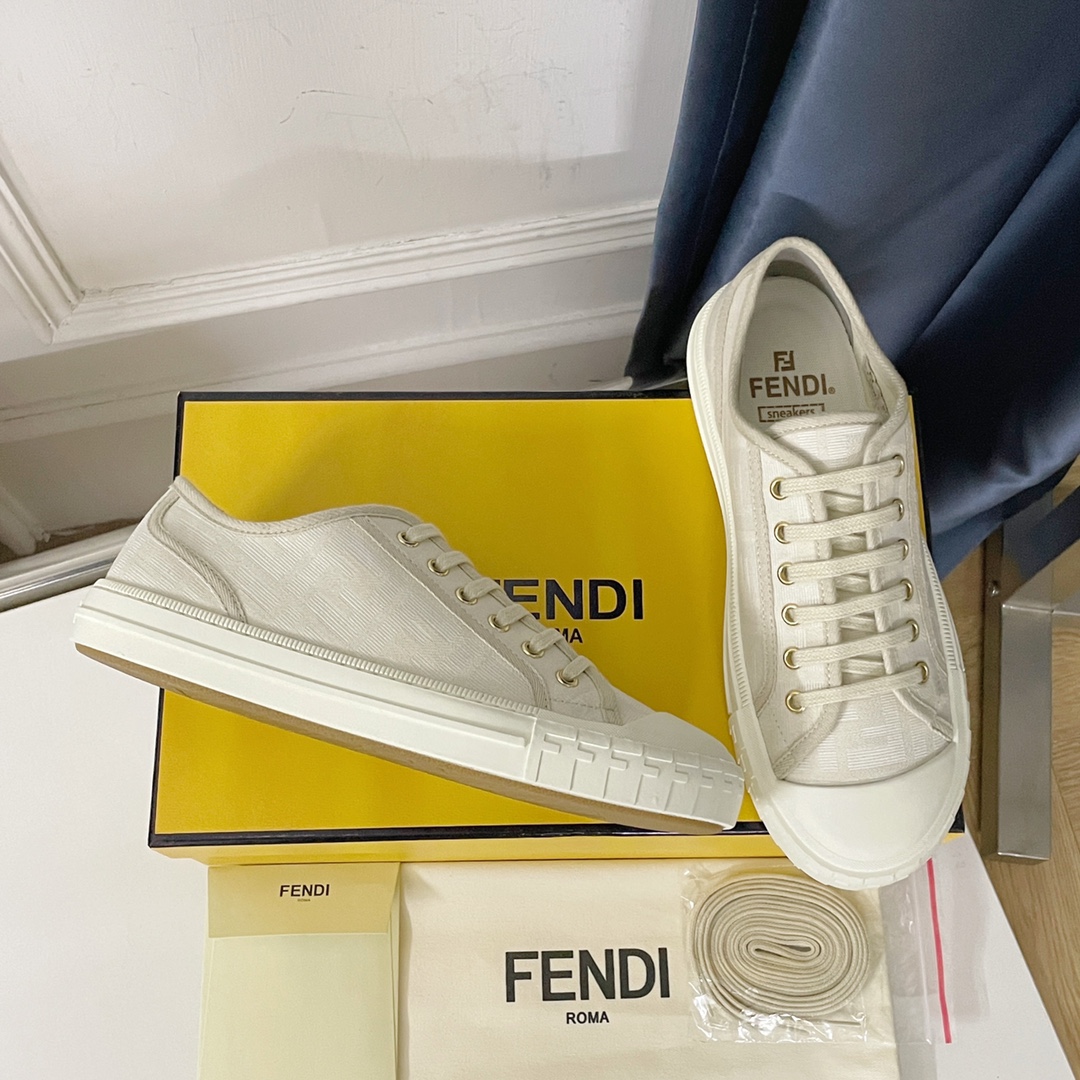 F**di Domino White FF Fabric Low-Tops For Women 8E8325AJZXF1GQF