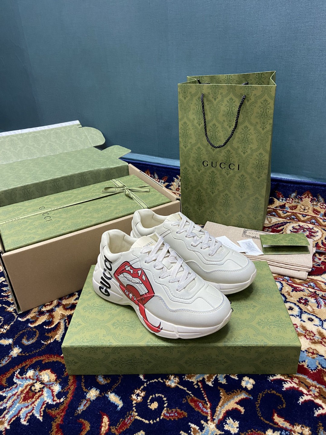 Gvc*1 Men’s Rhyton Sneakers With Mouth Print White Ivory For Men ‎552089 A9L00 9522