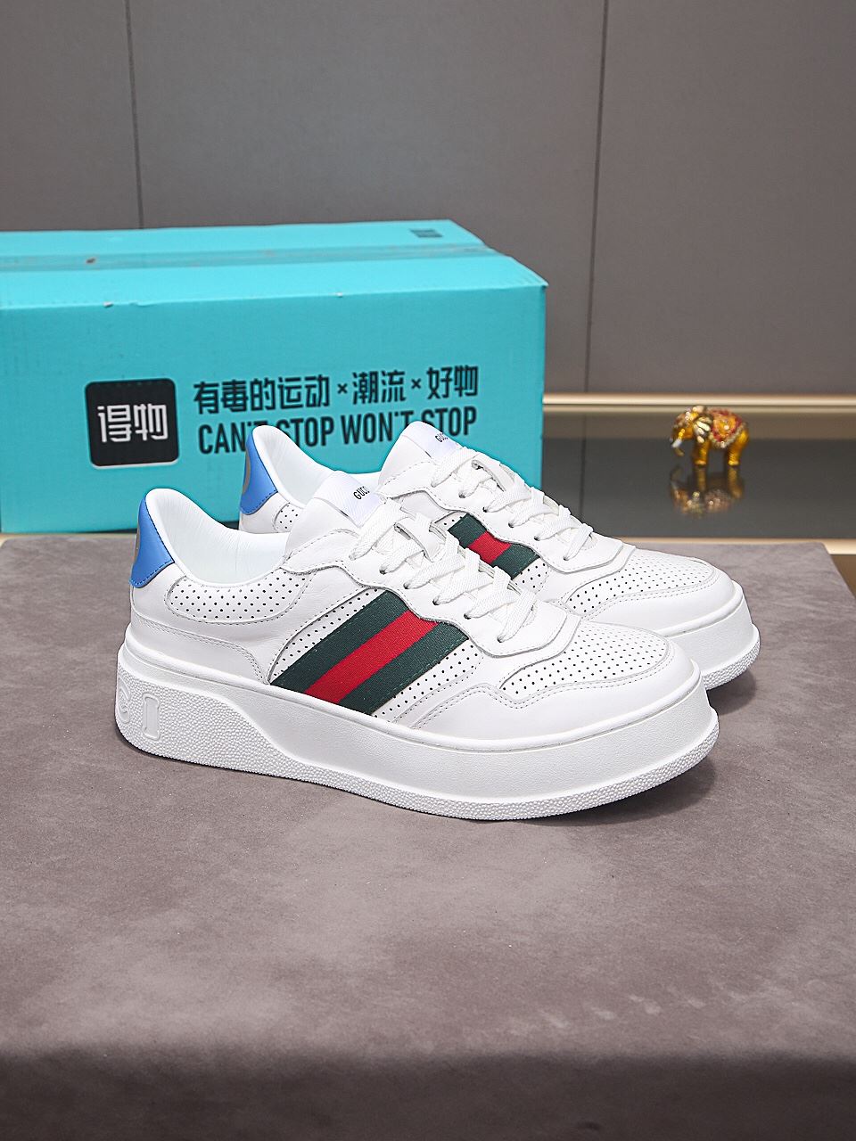 Gvc*1 Men’s Sneaker With Web White For Men ‎669698 UPG10 9060