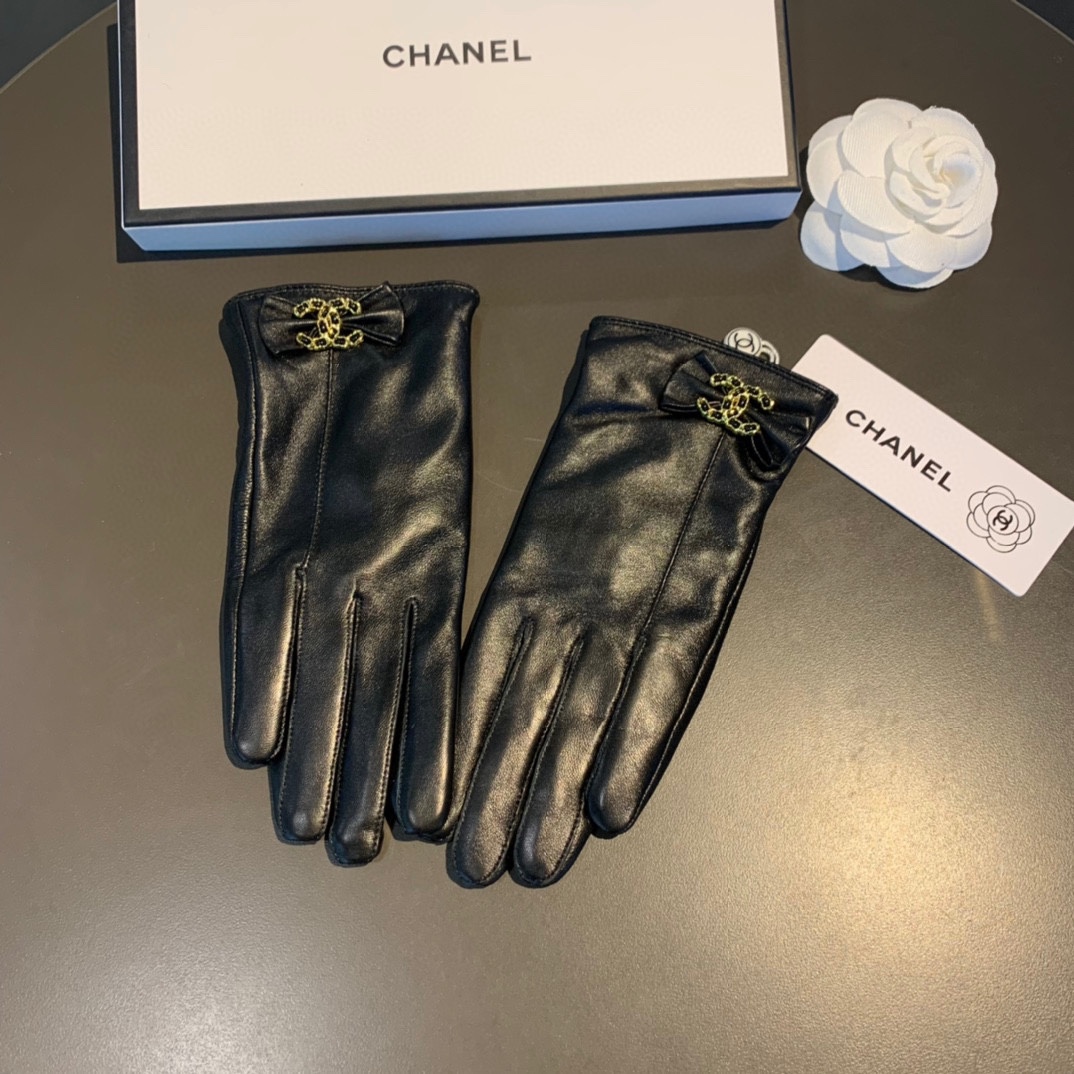 Ch**el Gloves In Black
