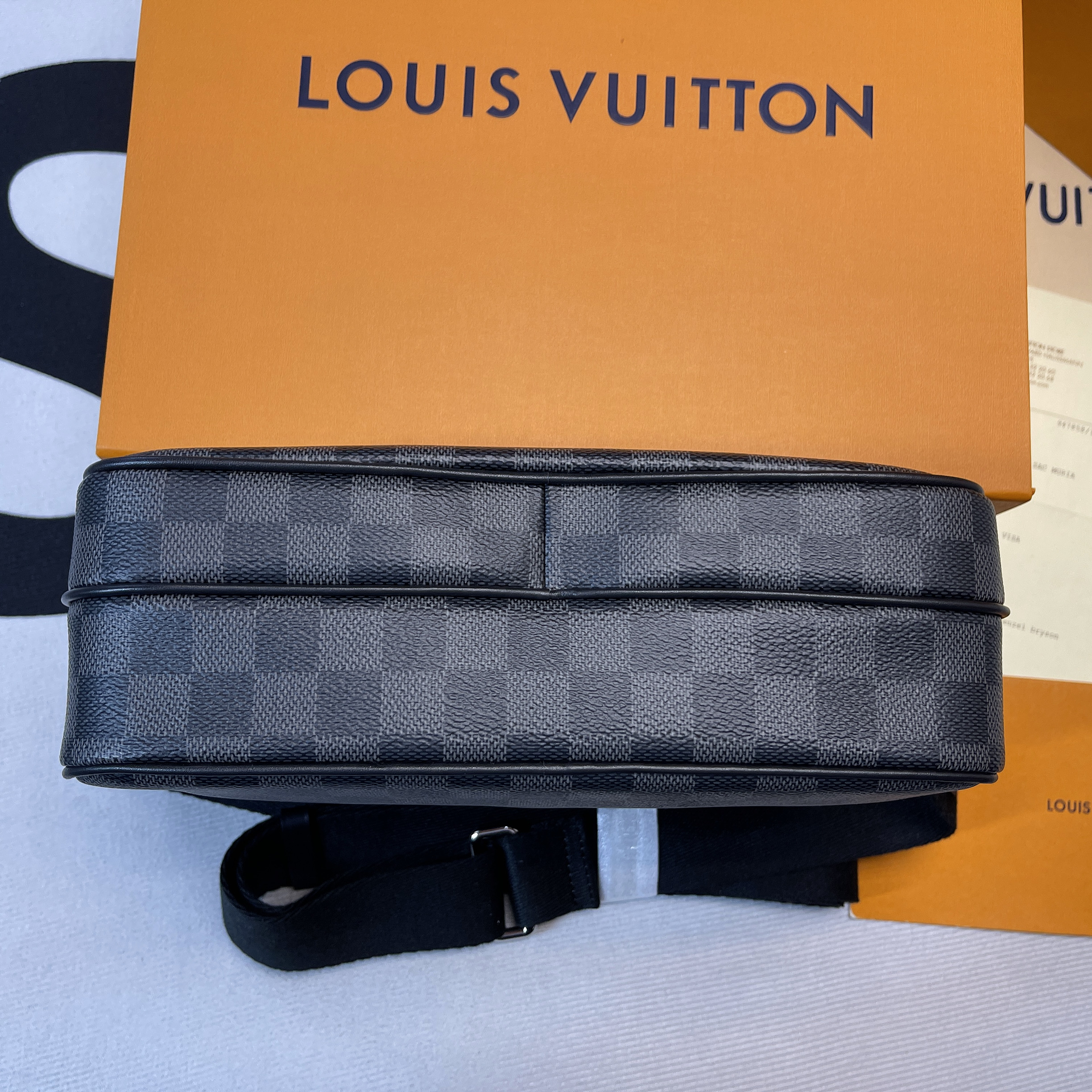 L0vis Vvtt0n Trocadero Messenger NM PM Damier Graphite For Men, Men’s Bags, Shoulder And Crossbody Bags 11.4in/29cm LV
