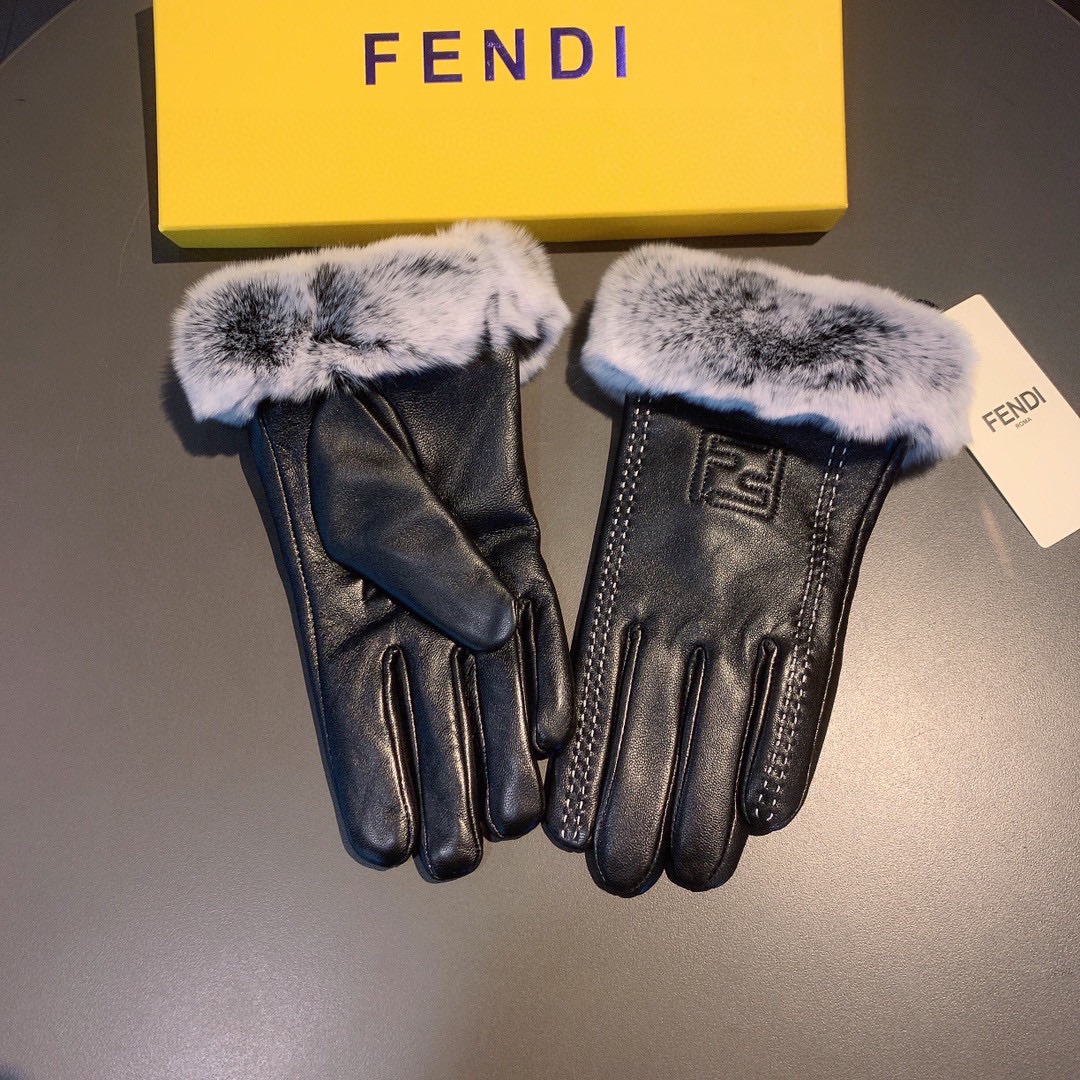 F**di Gloves In Black