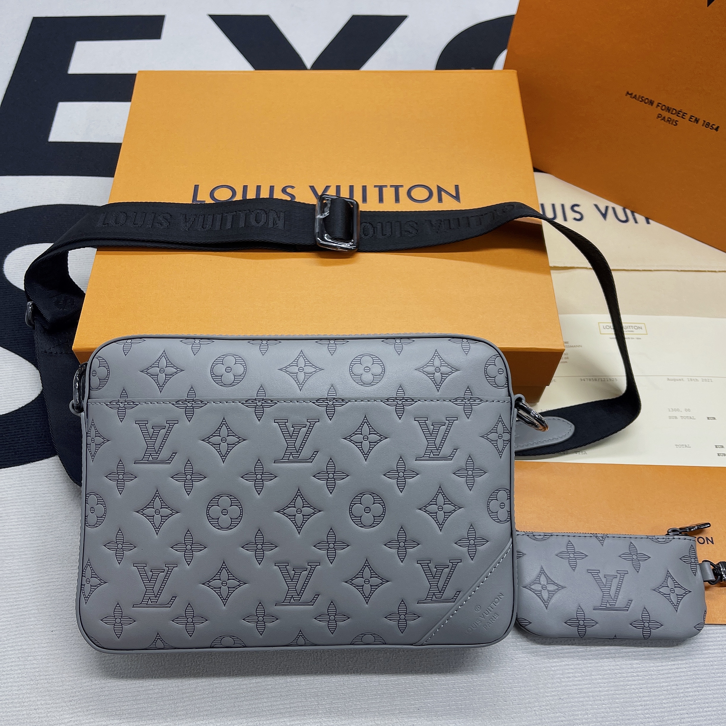 L0vis Vvtt0n Duo Messenger Monogram Shadow Anthracite Gray For Men, Men’s Bags, Shoulder And Crossbody Bags 10.2in/26cm LV M46104