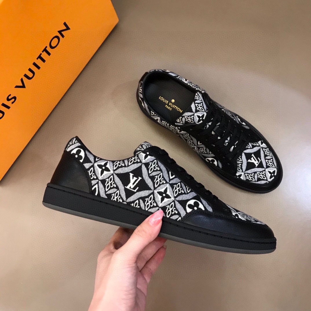 L0vis Vvtt0n Rivoli Sneaker Black For Men LV
