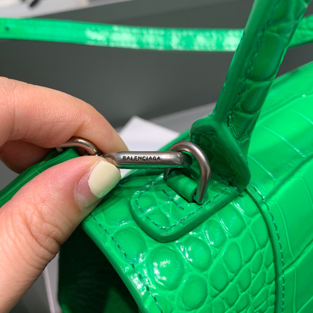 Ba1en*iaga Hourglass Small Handbag In Green, For Women, Women’s Bags 9in/23cm