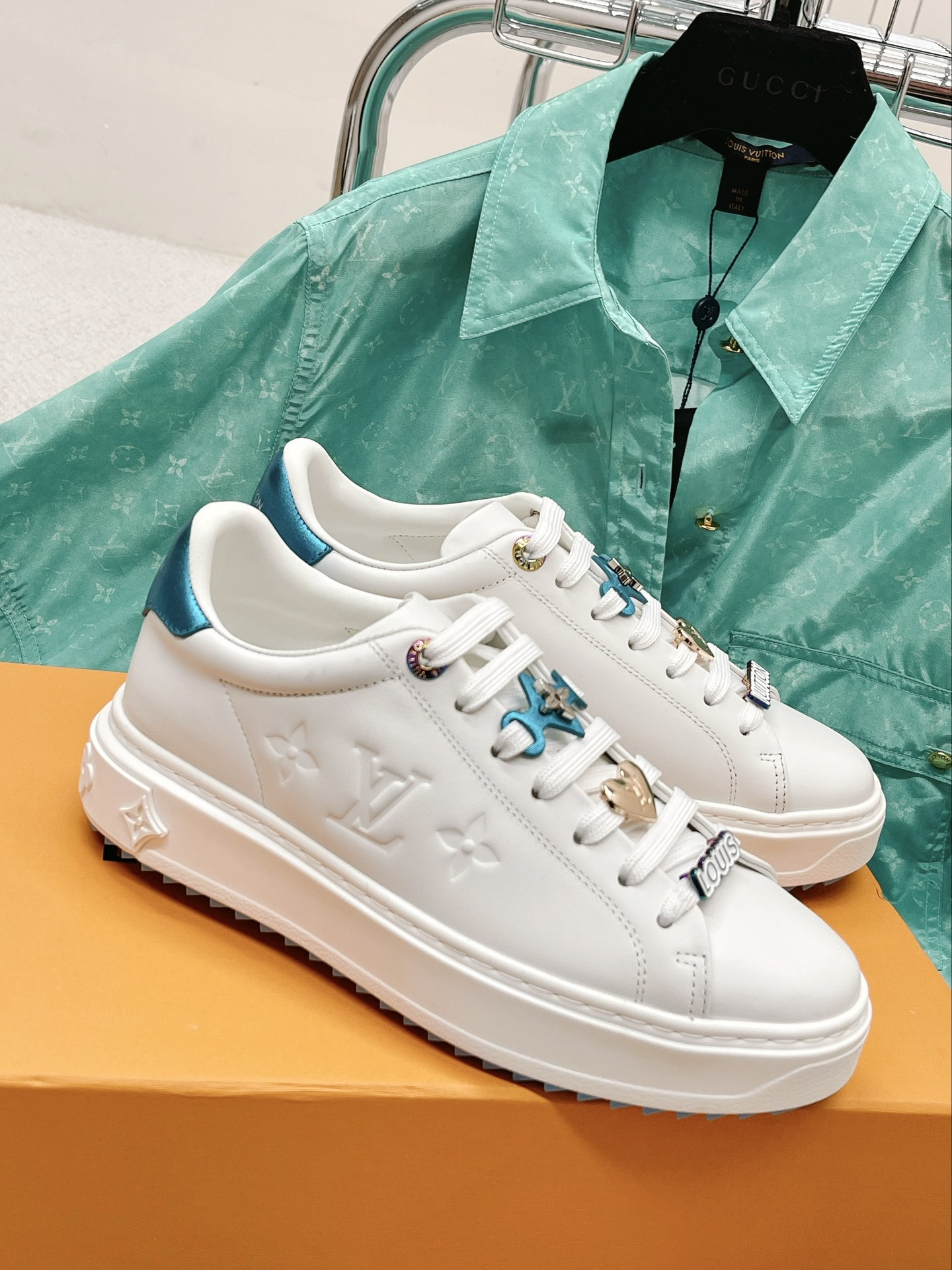 L0vis Vvtt0n Women’s Time Out Sneaker Blue For Women LV 1AADNP