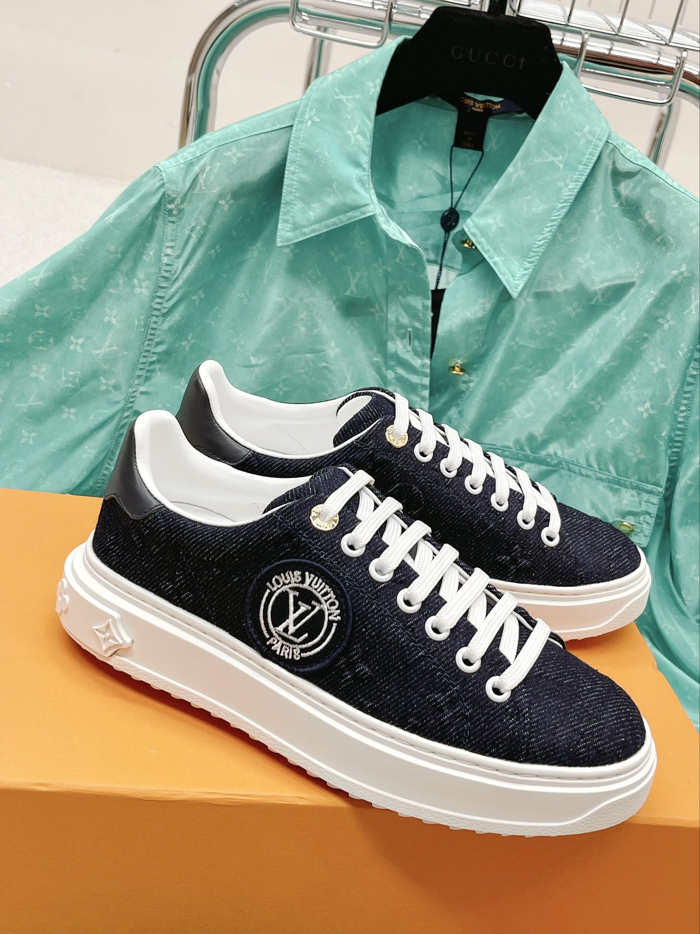 L0vis Vvtt0n Women’s Time Out Sneaker Blue For Women LV 1AADMG
