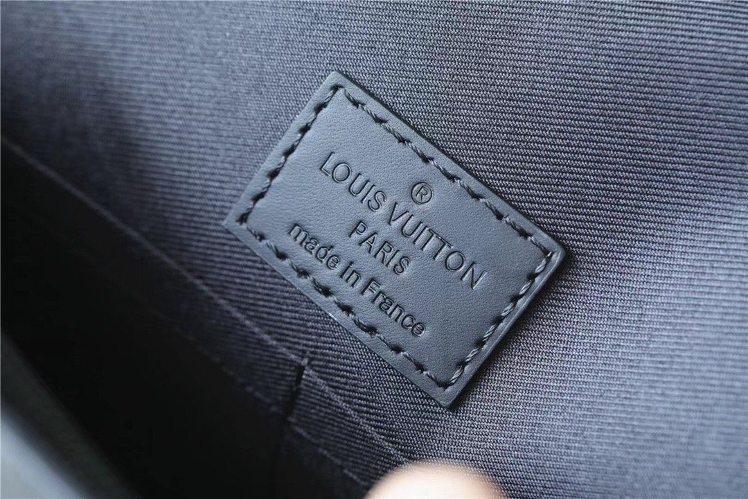 L0vis Vvtt0n S-Lock Briefcase Monogram Eclipse Black For Men, Men’s Bags, Shoulder And Crossbody Bags 14.6in/37cm LV