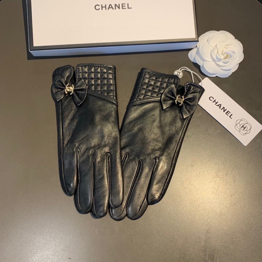 Ch**el Gloves In Black