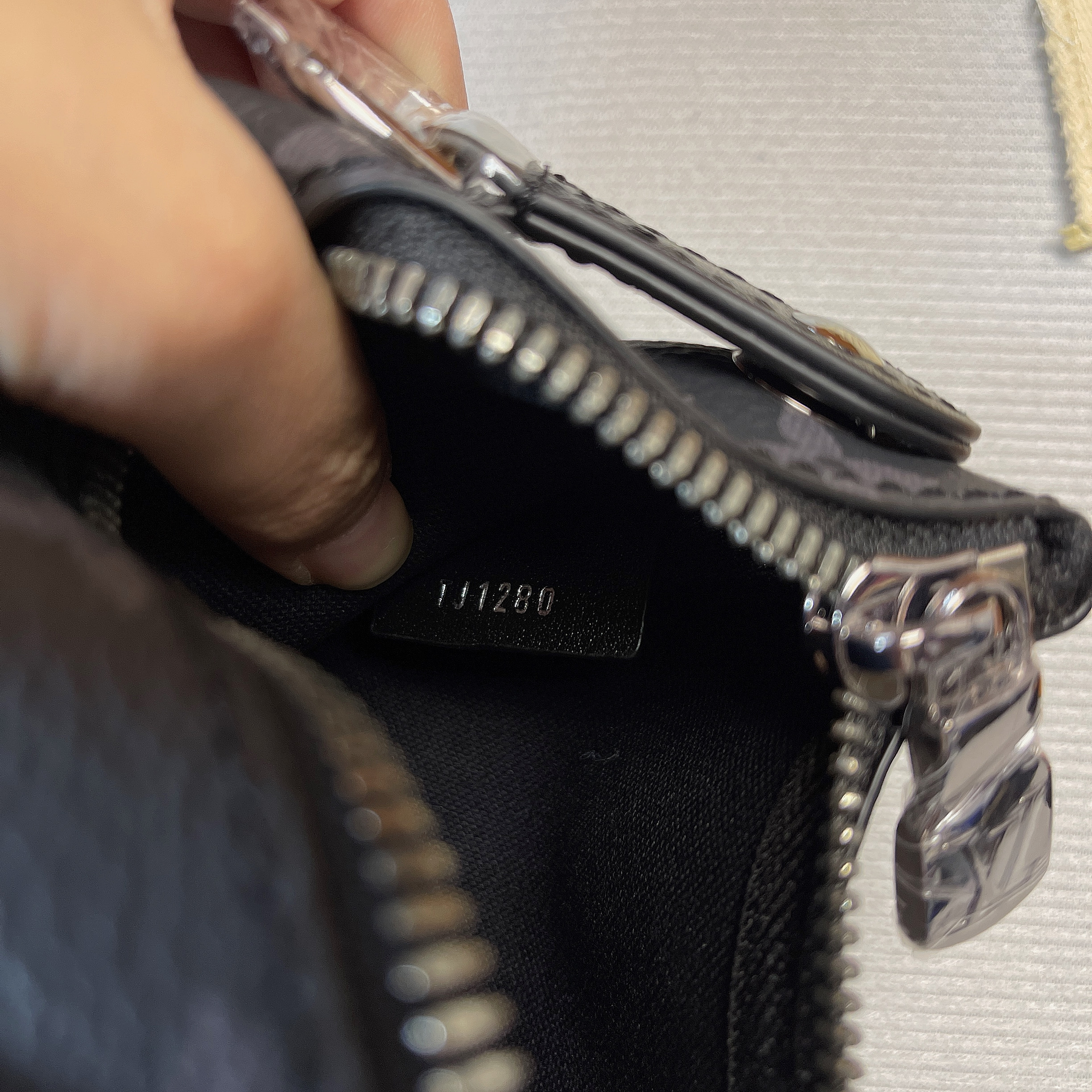 L0vis Vvtt0n Trio Messenger Monogram Eclipse and Monogram Eclipse Reverse For Men, Men’s Bags, Shoulder And Crossbody Bags 9.5in/25cm LV M69443